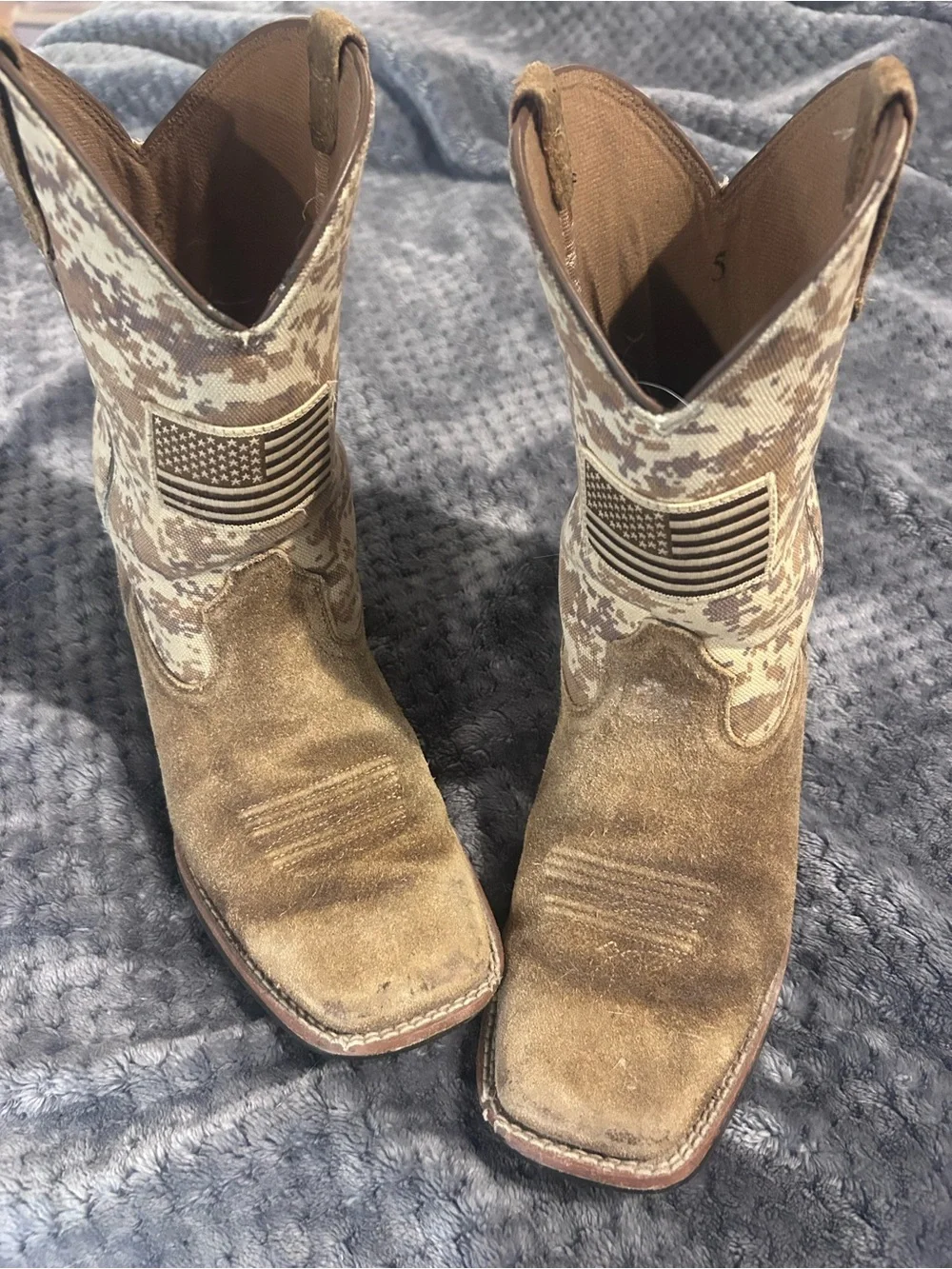 Good Condition Boys Sz5 Ariat Camo Print Patriotic Cowboy Boot American Flag